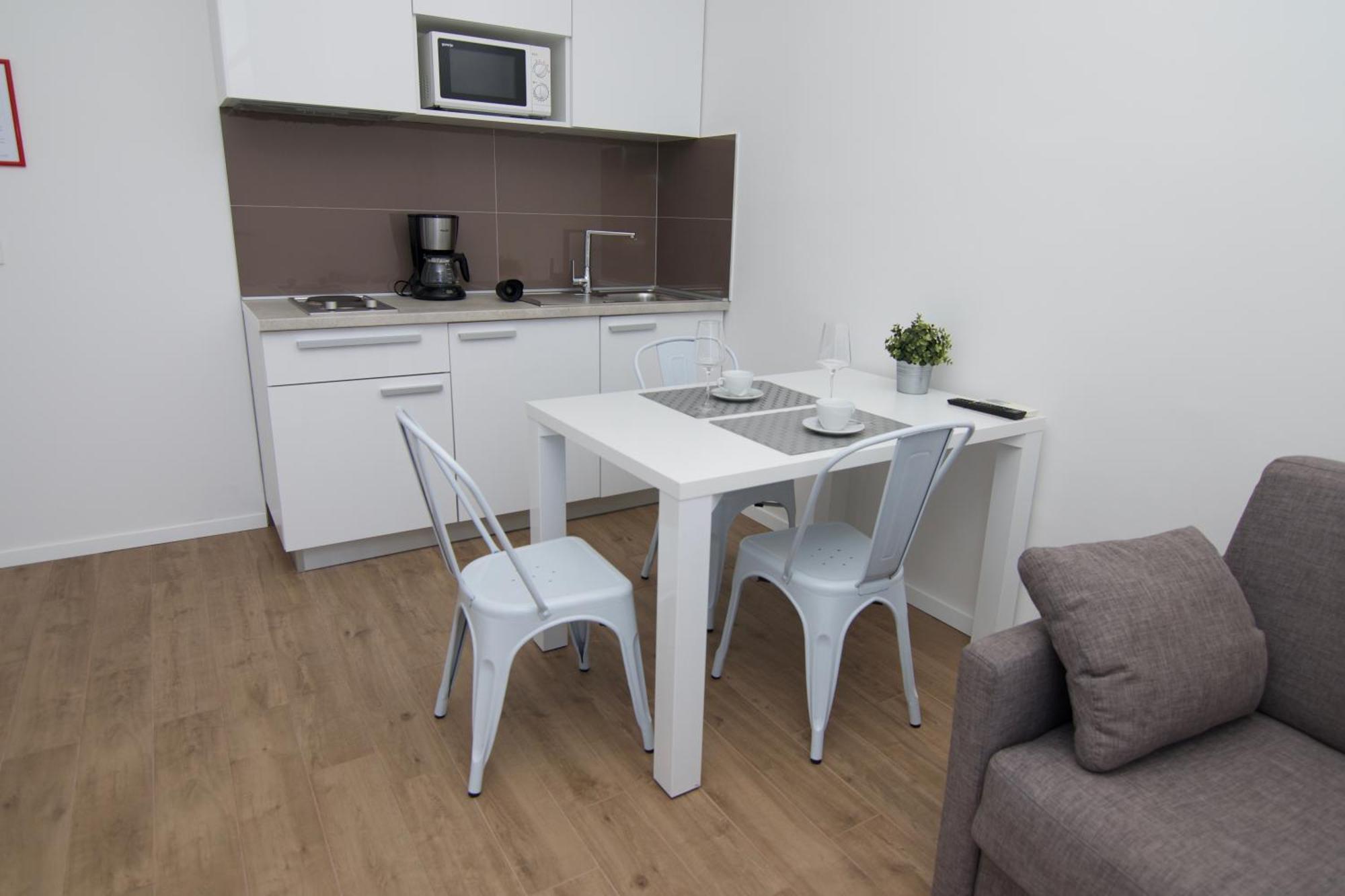 Apartments And Rooms Jospino 木洛希尼 外观 照片