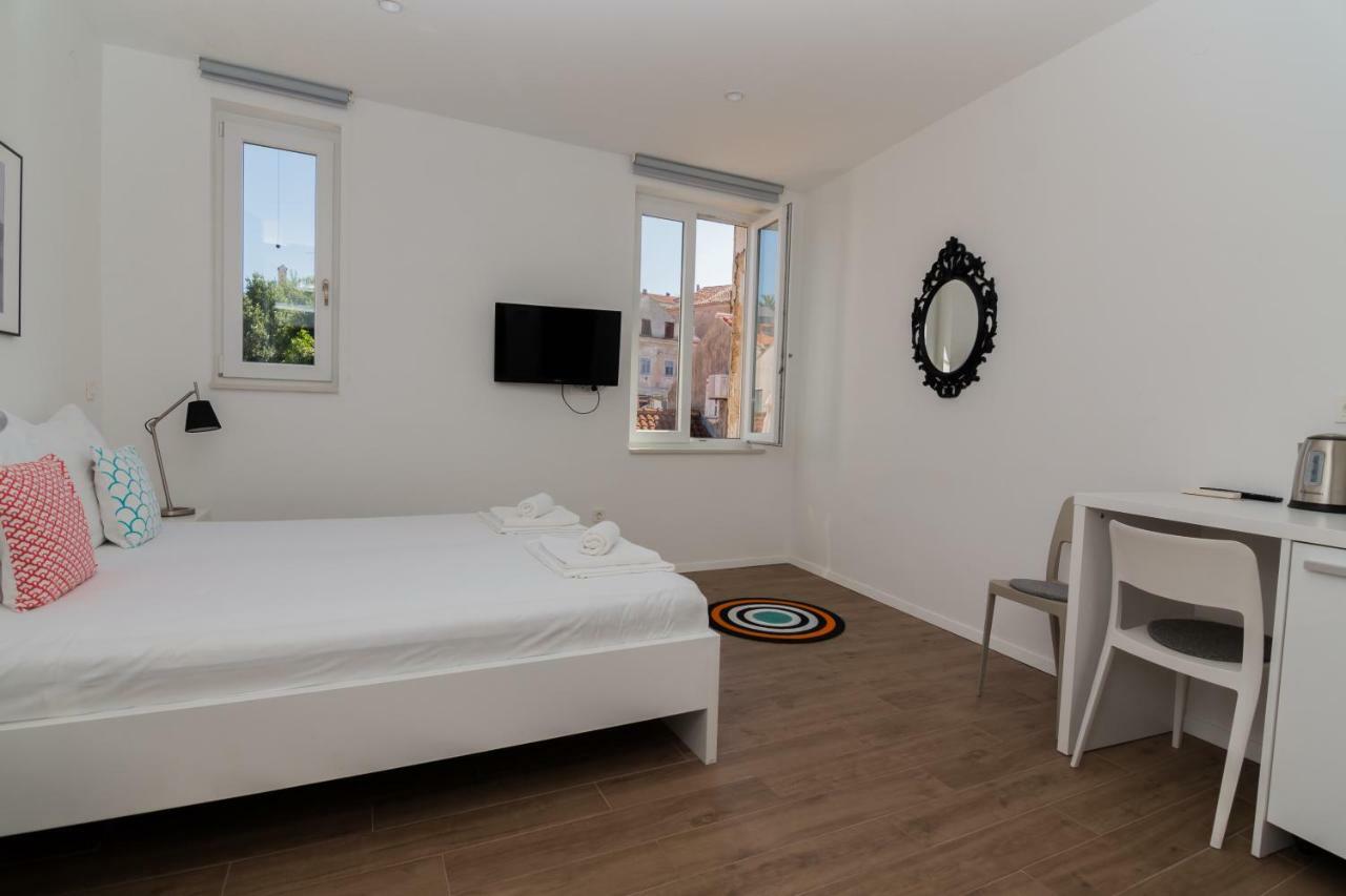 Apartments And Rooms Jospino 木洛希尼 外观 照片